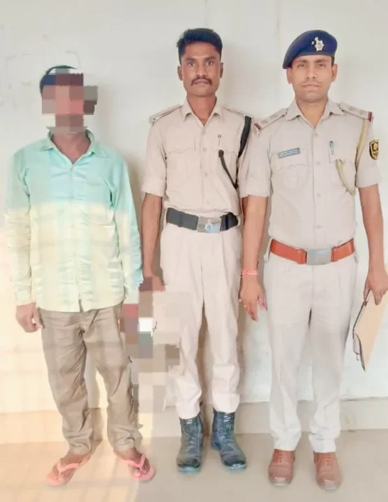 दरभंगा पुलिस का अपराधियों पर कहर! सिंहवाड़ा में घर की
