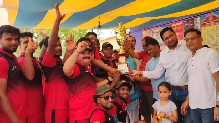 दरभंगा प्रमंडलीय मीडिया कप पर प्रभात खबर का शानदार कब्जा! रोमांचक फाइनल में दरभंगा रेडियो को दी मात