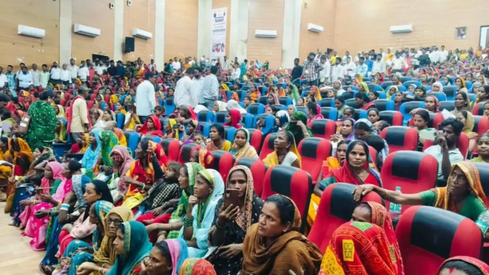 दरभंगा स्वतंत्रता दिवस पर बड़ा तोहफा: 1322 परिवारों का पूरा हुआ सपना, दरभंगा बासगीत पर्चा वितरण से मिला जमीन का हक