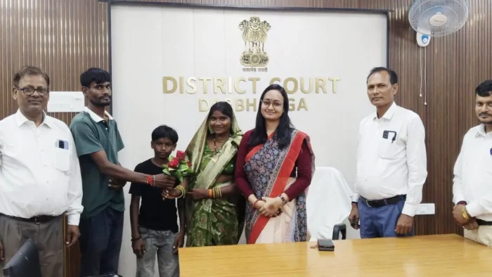 मध्यस्थता Darbhanga News: मध्यस्थता से फिर जुड़ा एक परिवार, पति-पत्नी के विवाद का हुआ शांतिपूर्ण समाधान