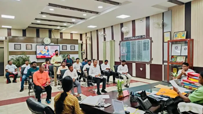 Darbhanga News: शहरों की सीमा बढ़ाने की तैयारी तेज, डीएम ने अधिकारियों से मांगे नगर निकाय विस्तार के प्रस्ताव