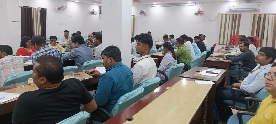 Darbhanga News पीएम सूर्यघर योजना की रफ्तार बढ़ाने को डीएम