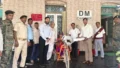 Darbhanga News: जनसुनवाई में दिव्यांग अनिता की परेशानी पर डीएम ने लिया तुरंत एक्शन, मौके पर मिली बैटरी चालित ट्राईसाइकिल