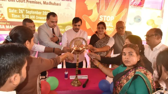 मधुबनी Madhubani News: महिलाओं के लिए सुरक्षित होगा कार्यस्थल, मधुबनी कोर्ट में जजों ने बताए POSH एक्ट और SHe-Box के नियम