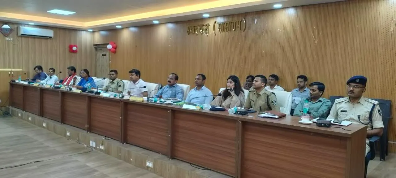 दुर्गापूजा Rohtas News दुर्गापूजा और छठ को लेकर शांति समिति की बैठक DJ