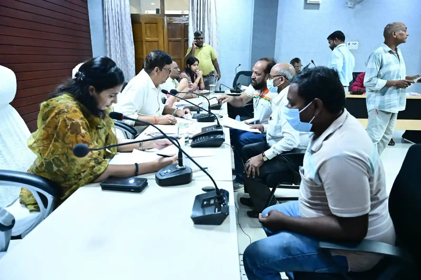 जनता दरबार Bhagalpur News सरकारी काम में देरी पर DM सख्त जनता दरबार