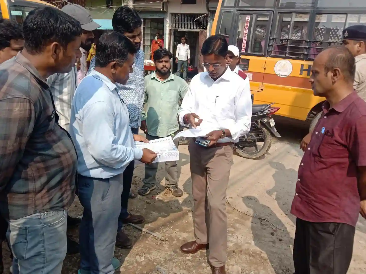 पंडासराय Darbhanga News लोहिया चौक से पंडासराय गुमटी तक सड़क