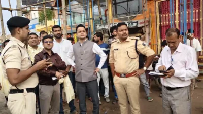 Madhubani News: दुर्गा पूजा और रावण वध को लेकर मधुबनी में ‘अलर्ट मोड’ पर प्रशासन, DM-SSP ने खुद परखी चप्पे-चप्पे की सुरक्षा